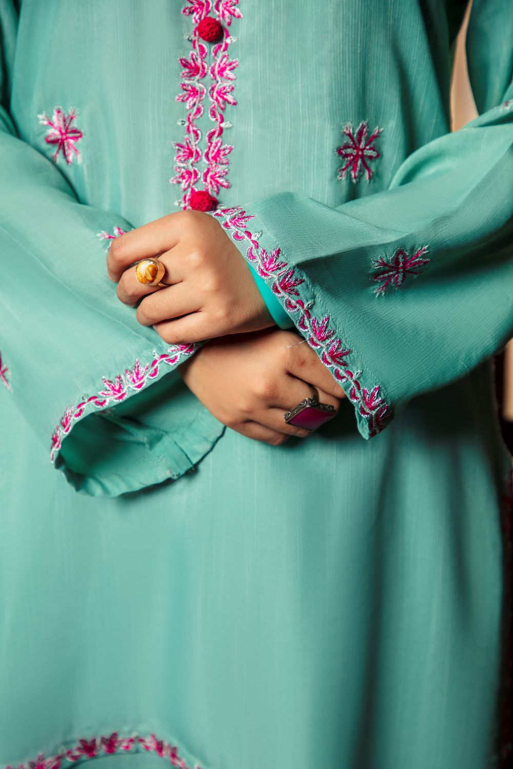 Firouzeh Summer Luxe